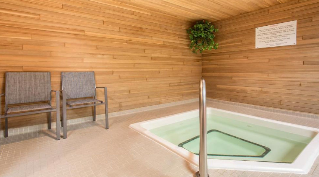 Hot tub at Ramada Hotel in Williams Lake