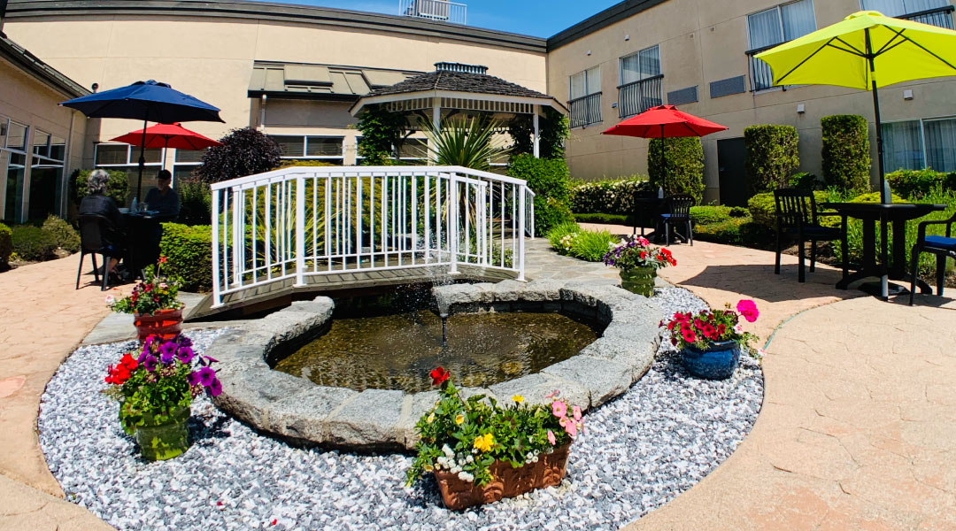 The exterior of Powell River Centre Hotel on the Sunshine Coast 