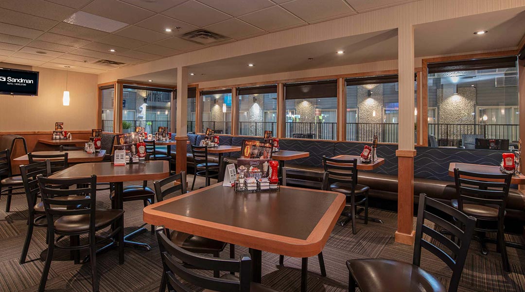 Overview of the Dennys Restaurant at the Sandman Revelstoke