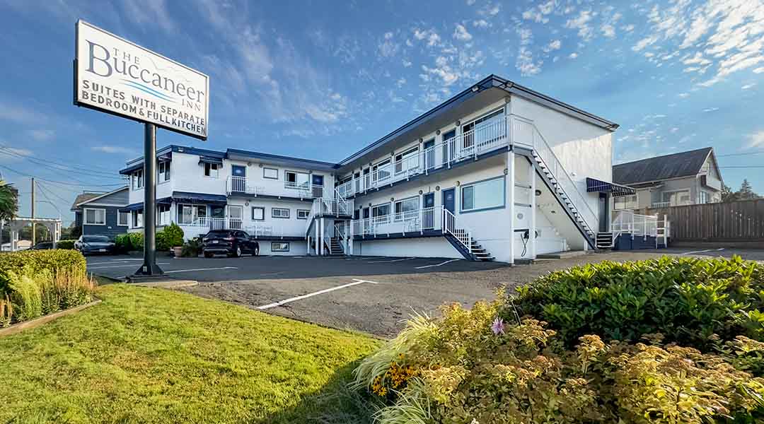 Exterior of The Buccaneer Inn in Nanaimo, BC