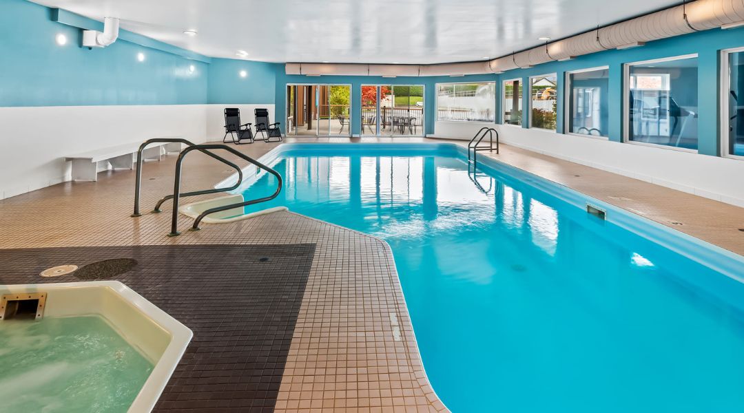 Pool at Hotel Feng, Best Western Signature Collection