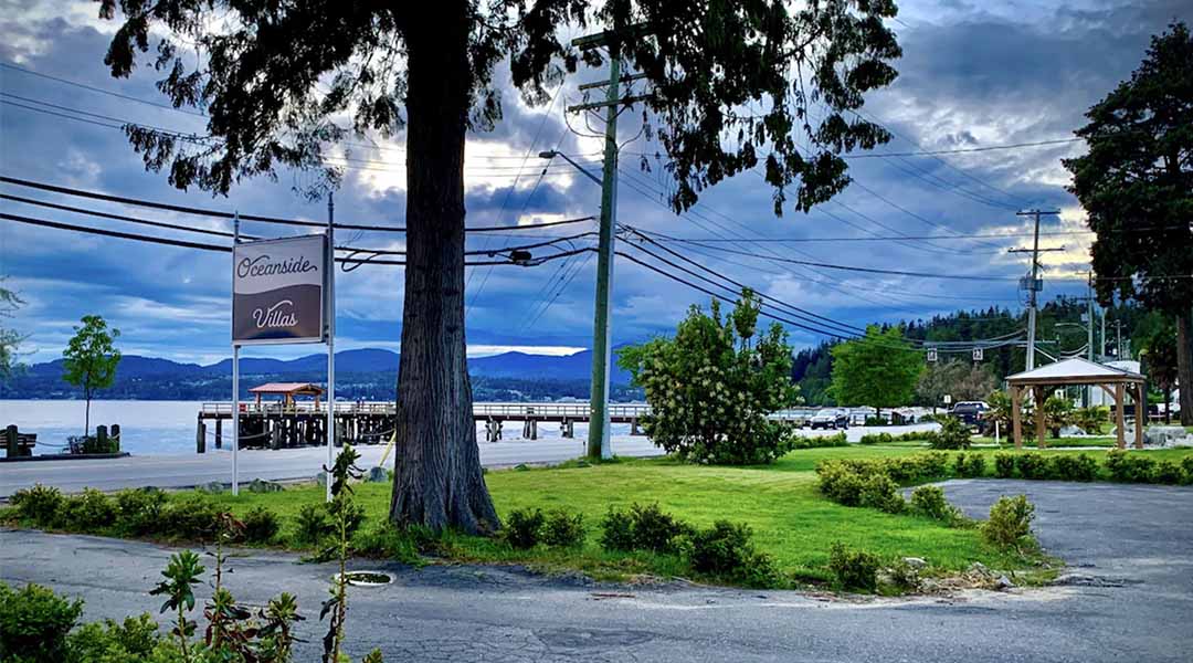 Exterior of Oceanside Villas in Sechelt, BC