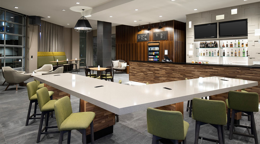 Bar at Courtyard by Marriott Nanaimo