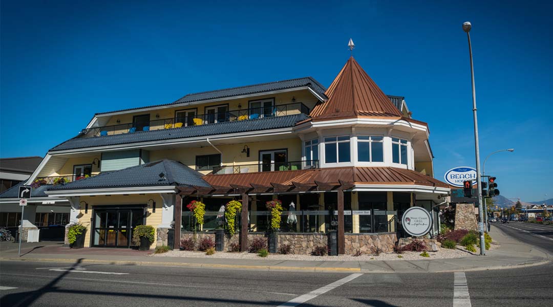 Exterior of the Prestige Beach House in Kelowna
