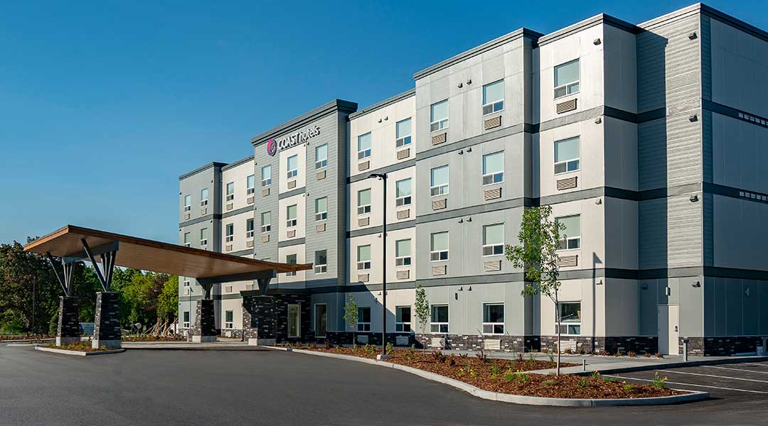 The exterior entrance and building of the Coast Oliver Hotel in Thompson Okanagan