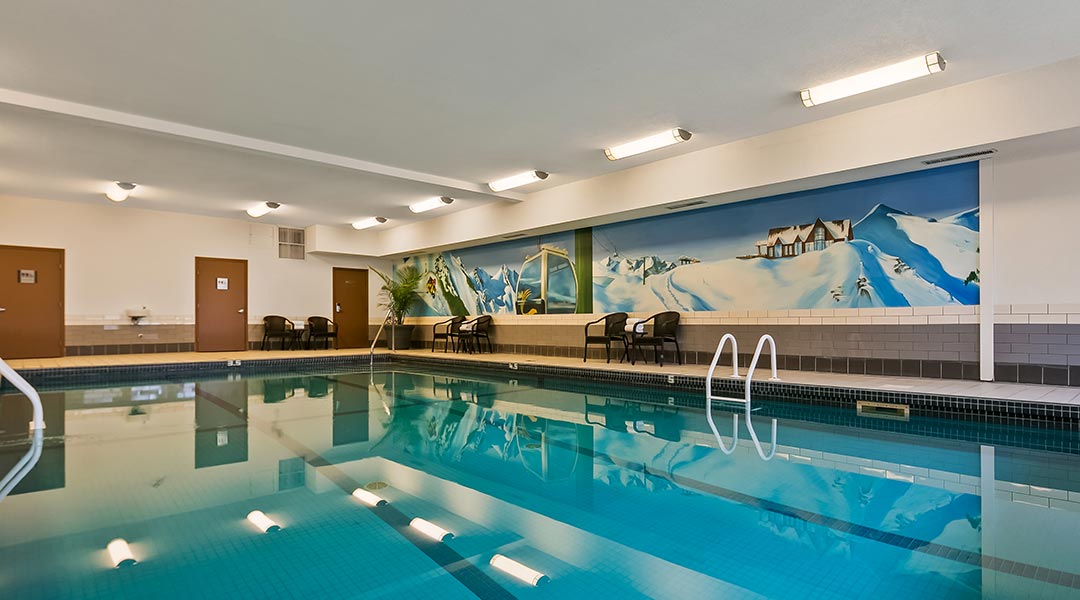 The indoor swimming pool at the Best Western Mountainview Inn in Golden BC