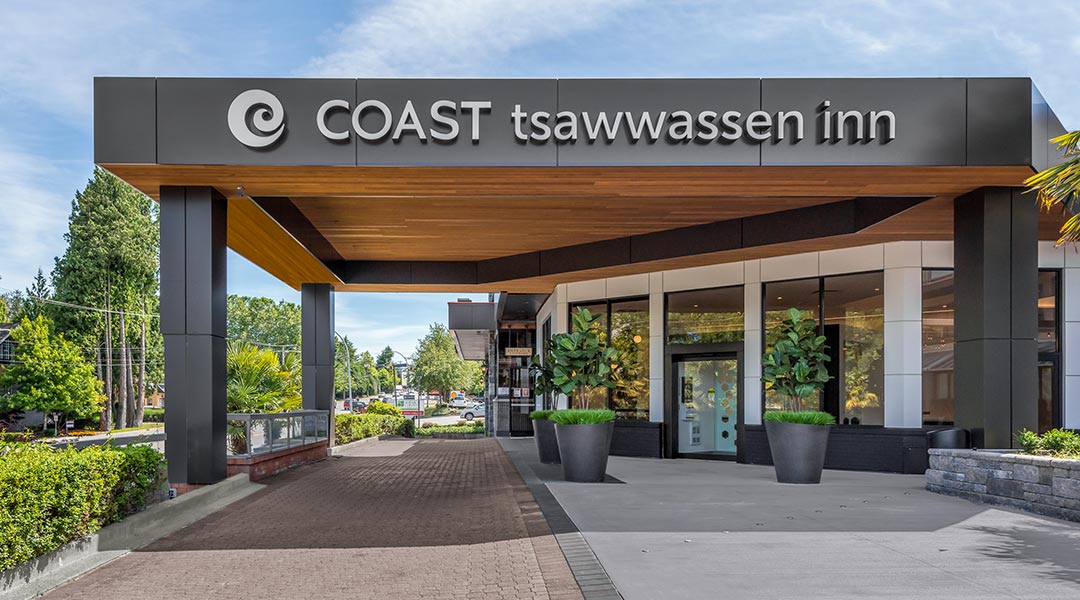 The exterior entrance and building of the Coast Tsawwassen Inn in Metro Vancouver 